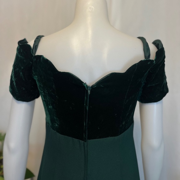 Vintage Velvet Off--the Shoulder Size 7/8 - NUMODE - Picture 3 of 16